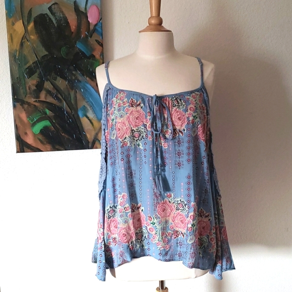 Angie Boho Blue Floral Cold Shoulder Top Size Medium - Picture 1 of 13